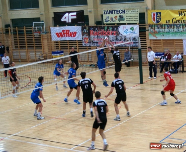 Zdjęcie w galerii na portalu naszraciborz.pl: Sporo nerwów i dwie kartki wiadomości z regionu