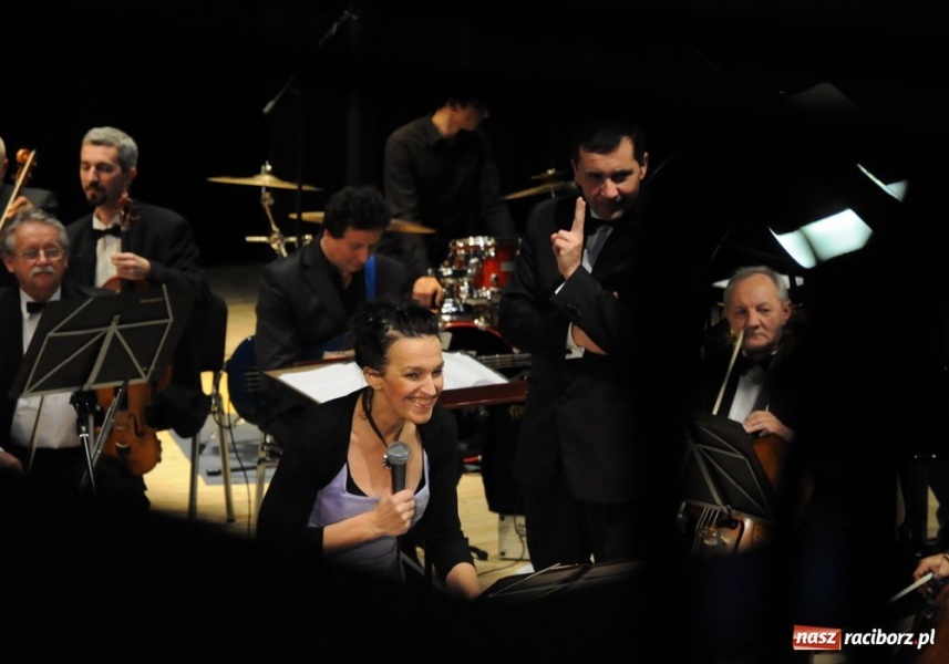 Zdjęcie w galerii na portalu naszraciborz.pl: Wyjątkowy koncert Ewy Urygi wiadomości z regionu