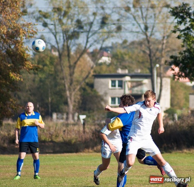 Zdjęcie w galerii na portalu naszraciborz.pl: Punkty dla Raszczyc w meczu na szczycie wiadomości z regionu