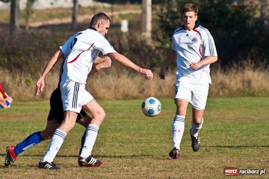 Zdjęcie w galerii na portalu naszraciborz.pl: Punkty dla Raszczyc w meczu na szczycie wiadomości z regionu