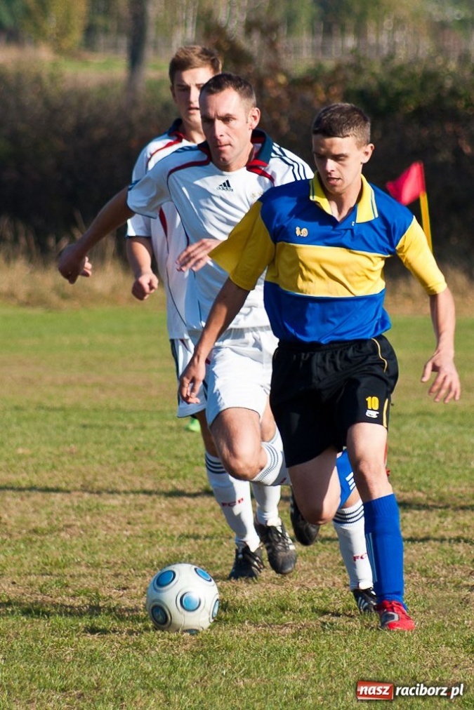 Zdjęcie w galerii na portalu naszraciborz.pl: Punkty dla Raszczyc w meczu na szczycie wiadomości z regionu