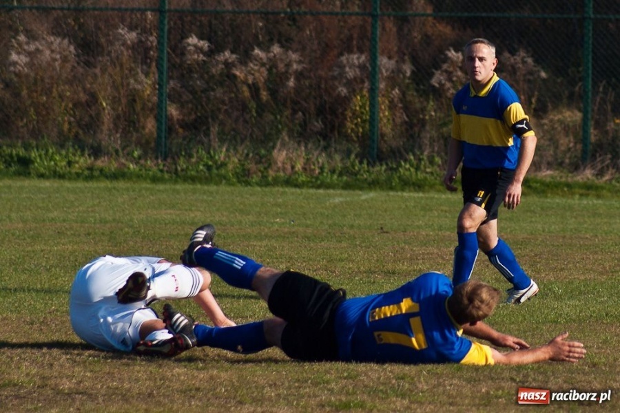 Zdjęcie w galerii na portalu naszraciborz.pl: Punkty dla Raszczyc w meczu na szczycie wiadomości z regionu