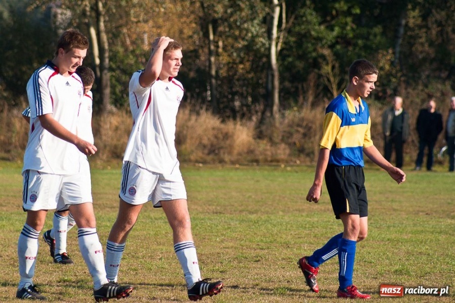 Zdjęcie w galerii na portalu naszraciborz.pl: Punkty dla Raszczyc w meczu na szczycie wiadomości z regionu