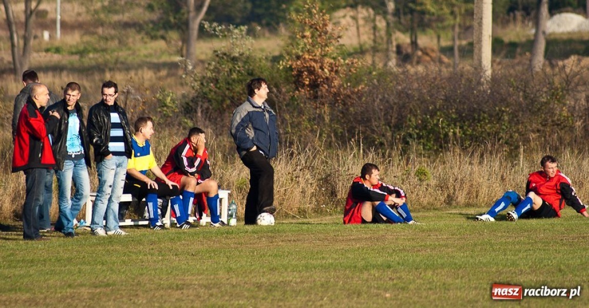 Zdjęcie w galerii na portalu naszraciborz.pl: Punkty dla Raszczyc w meczu na szczycie wiadomości z regionu