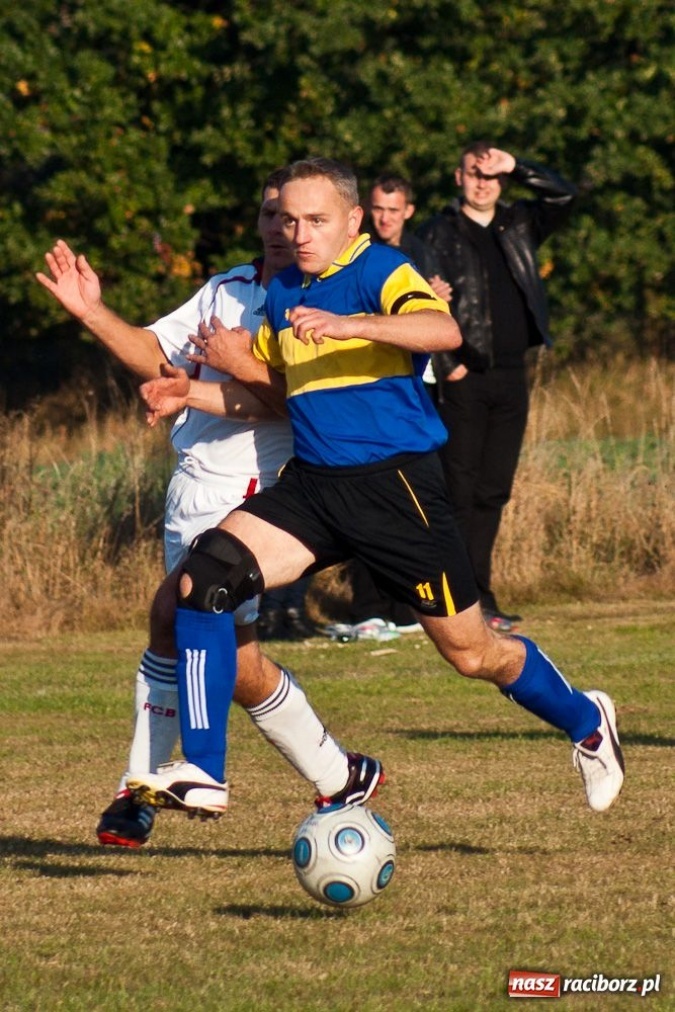 Zdjęcie w galerii na portalu naszraciborz.pl: Punkty dla Raszczyc w meczu na szczycie wiadomości z regionu