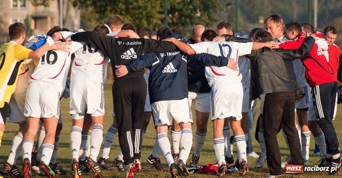 Zdjęcie w galerii na portalu naszraciborz.pl: Punkty dla Raszczyc w meczu na szczycie wiadomości z regionu