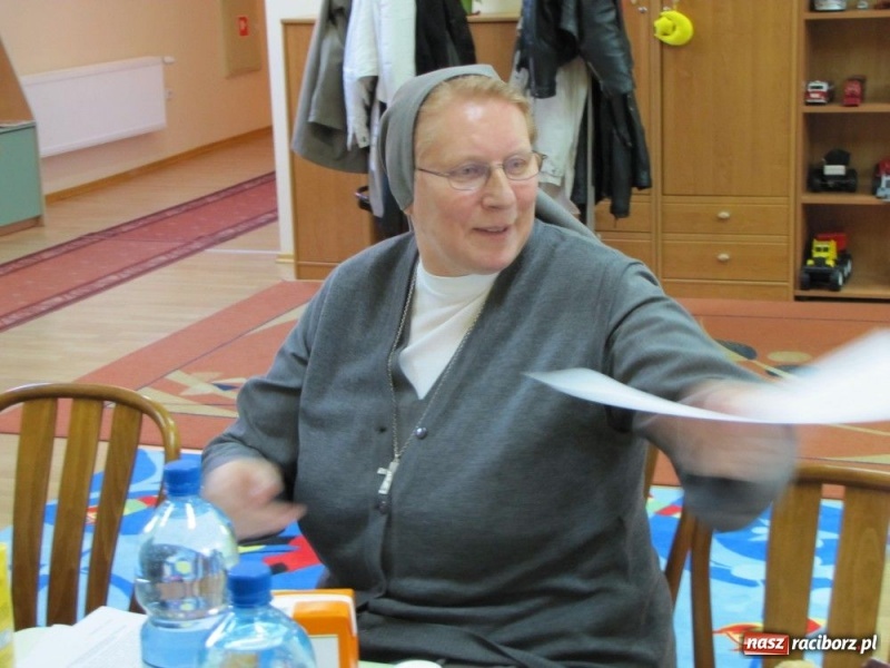 Zdjęcie w galerii na portalu naszraciborz.pl: Powroty do domów stają się możliwe wiadomości z regionu