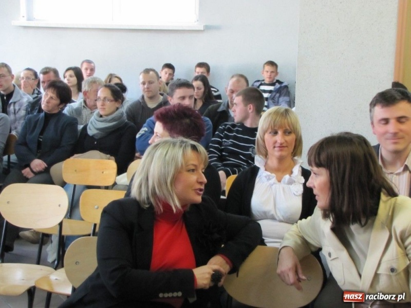 Zdjęcie w galerii na portalu naszraciborz.pl: Koniec szkoły to nie koniec nauki wiadomości z regionu