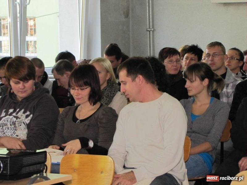 Zdjęcie w galerii na portalu naszraciborz.pl: Koniec szkoły to nie koniec nauki wiadomości z regionu