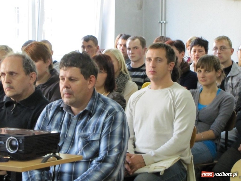 Zdjęcie w galerii na portalu naszraciborz.pl: Koniec szkoły to nie koniec nauki wiadomości z regionu