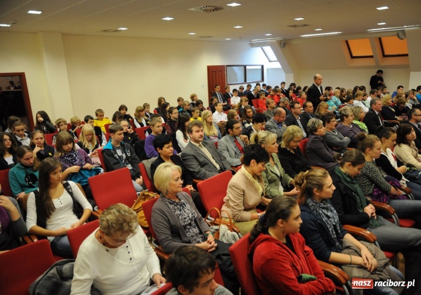 Zdjęcie w galerii na portalu naszraciborz.pl: Na zamku rozpoczęły się Dni Nauki wiadomości z regionu