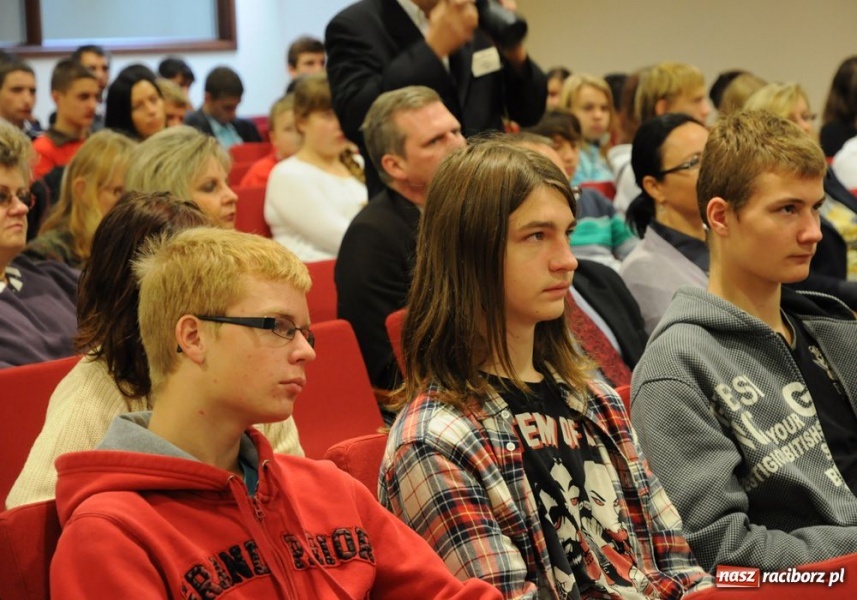 Zdjęcie w galerii na portalu naszraciborz.pl: Na zamku rozpoczęły się Dni Nauki wiadomości z regionu