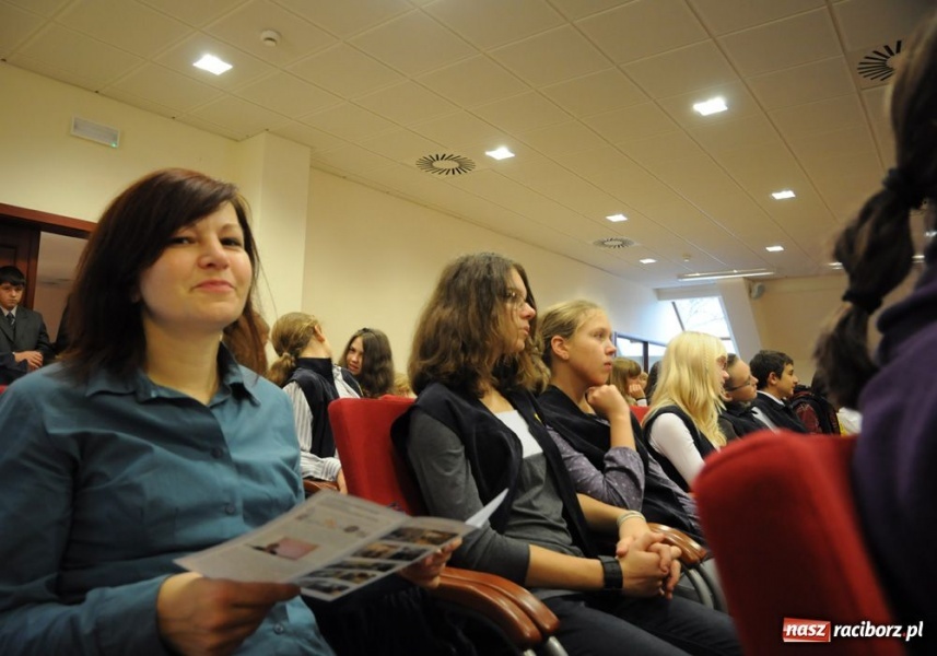 Zdjęcie w galerii na portalu naszraciborz.pl: Na zamku rozpoczęły się Dni Nauki wiadomości z regionu