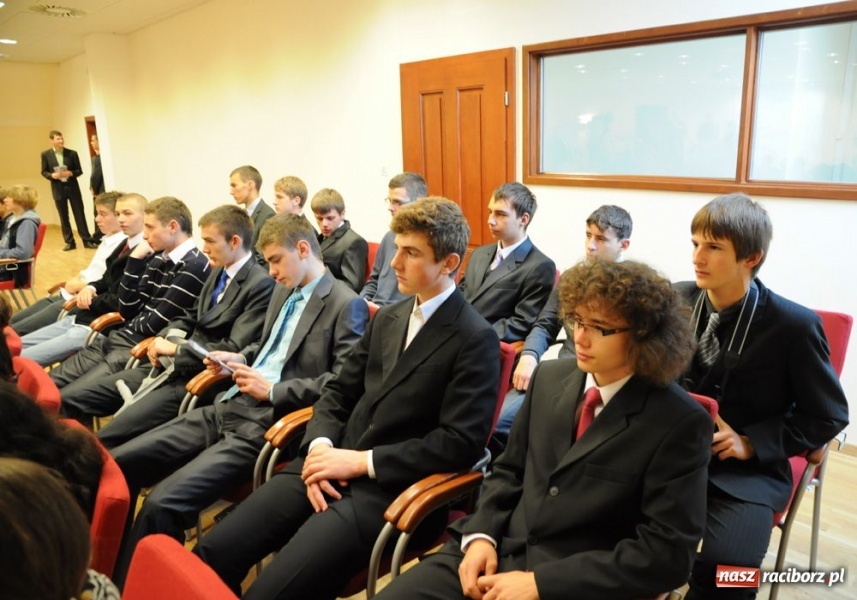 Zdjęcie w galerii na portalu naszraciborz.pl: Na zamku rozpoczęły się Dni Nauki wiadomości z regionu