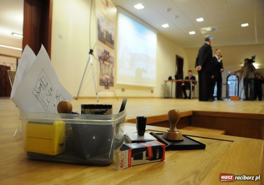 Zdjęcie w galerii na portalu naszraciborz.pl: Na zamku rozpoczęły się Dni Nauki wiadomości z regionu