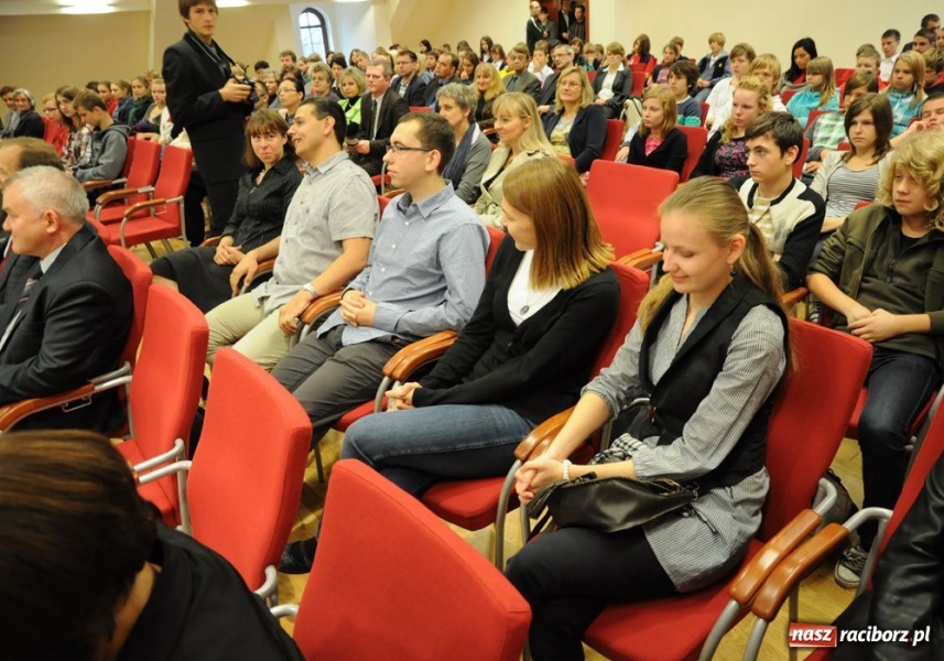 Zdjęcie w galerii na portalu naszraciborz.pl: Na zamku rozpoczęły się Dni Nauki wiadomości z regionu