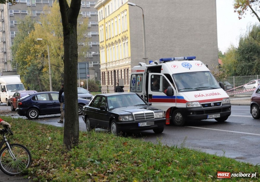 Zdjęcie w galerii na portalu naszraciborz.pl: Wypadek na Bosackiej wiadomości z regionu