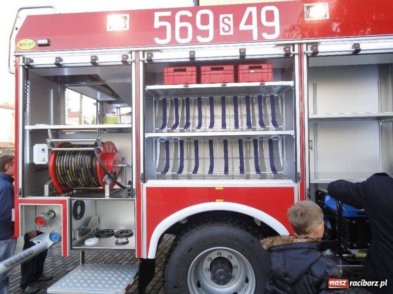 Zdjęcie w galerii na portalu naszraciborz.pl: Tworkowiki mają wypasionego merca wiadomości z regionu