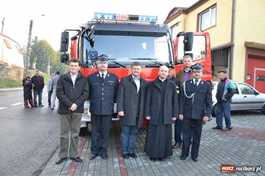 Zdjęcie w galerii na portalu naszraciborz.pl: Tworkowiki mają wypasionego merca wiadomości z regionu