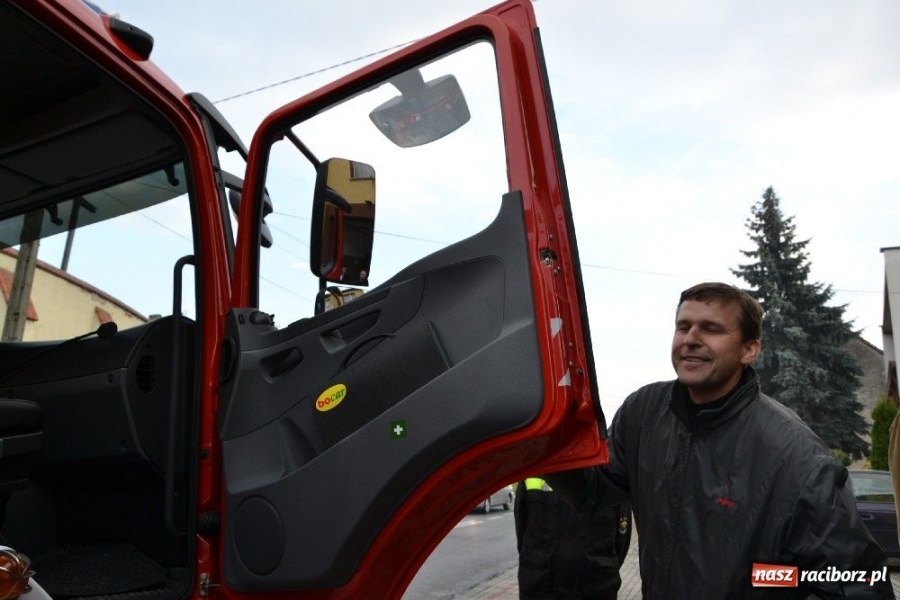 Zdjęcie w galerii na portalu naszraciborz.pl: Tworkowiki mają wypasionego merca wiadomości z regionu