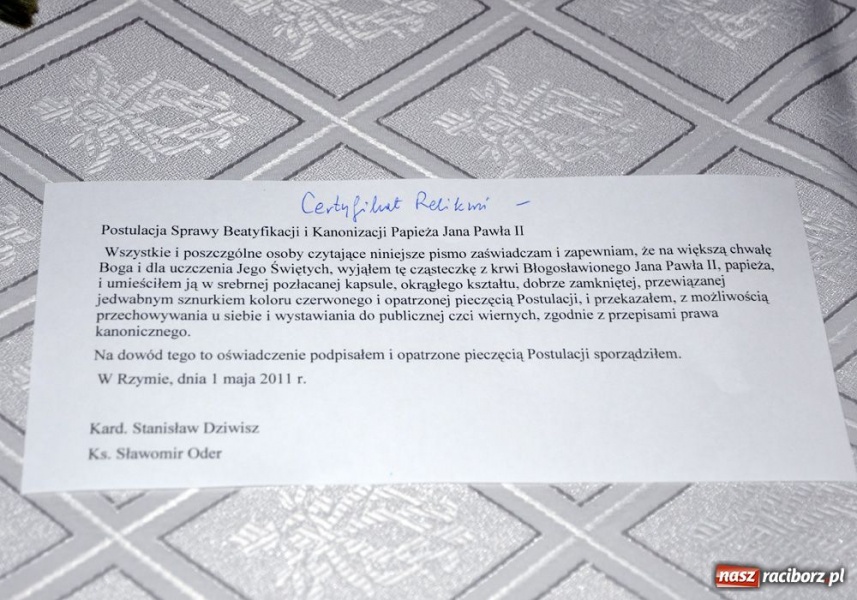 Zdjęcie w galerii na portalu naszraciborz.pl: Relikwie podarował ks. kard. Dziwisz wiadomości z regionu