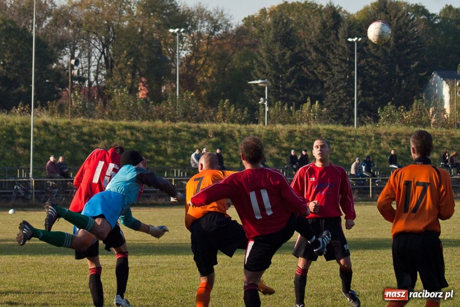 Zdjęcie w galerii na portalu naszraciborz.pl: Punkty pojechały do Niedobczyc wiadomości z regionu