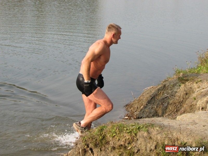 Zdjęcie w galerii na portalu naszraciborz.pl: Morsy zainaugurowały sezon zimowy wiadomości z regionu