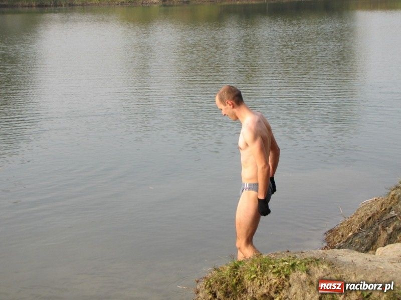 Zdjęcie w galerii na portalu naszraciborz.pl: Morsy zainaugurowały sezon zimowy wiadomości z regionu