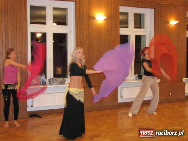 Zdjęcie w galerii na portalu naszraciborz.pl: Taniec, który uczy kobiecości wiadomości z regionu