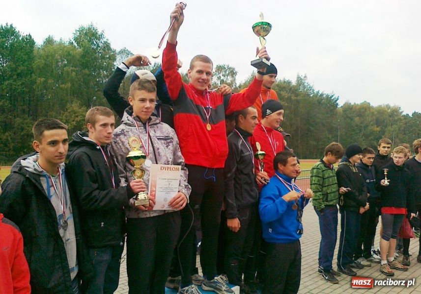 Zdjęcie w galerii na portalu naszraciborz.pl: Raciborska ekipa na przełajach wiadomości z regionu