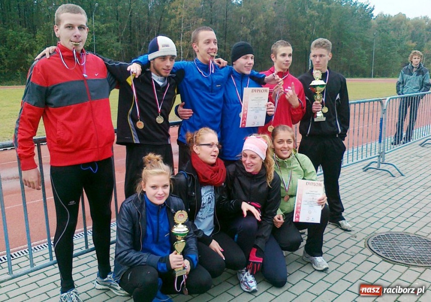 Zdjęcie w galerii na portalu naszraciborz.pl: Raciborska ekipa na przełajach wiadomości z regionu