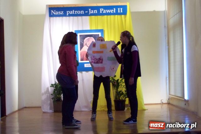 Zdjęcie w galerii na portalu naszraciborz.pl: Egzotyczne pielgrzymki Jana Pawła II wiadomości z regionu