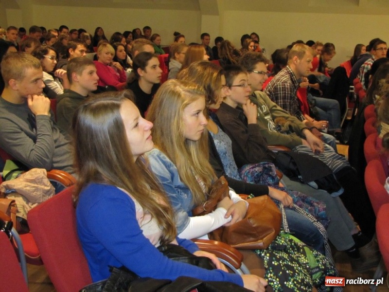 Zdjęcie w galerii na portalu naszraciborz.pl: Wiatraki zakręciły się dla szkół wiadomości z regionu