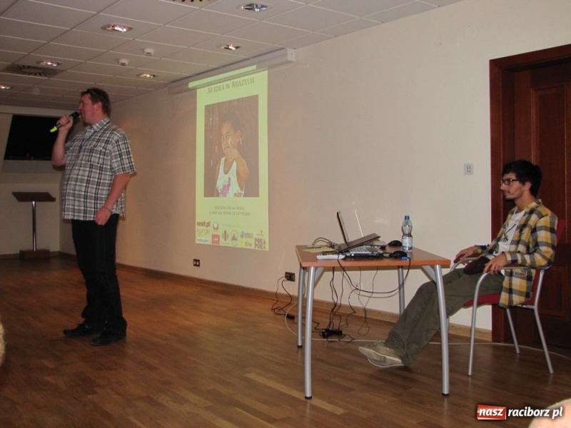 Zdjęcie w galerii na portalu naszraciborz.pl: Wiatraki zakręciły się dla szkół wiadomości z regionu