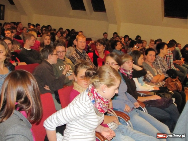 Zdjęcie w galerii na portalu naszraciborz.pl: Wiatraki zakręciły się dla szkół wiadomości z regionu