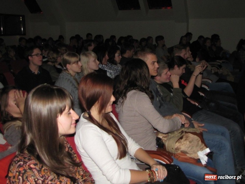 Zdjęcie w galerii na portalu naszraciborz.pl: Wiatraki zakręciły się dla szkół wiadomości z regionu