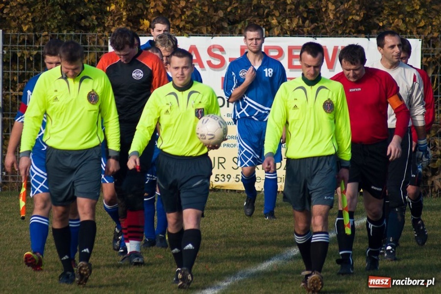 Zdjęcie w galerii na portalu naszraciborz.pl: Horror na boisku w Ocicach wiadomości z regionu