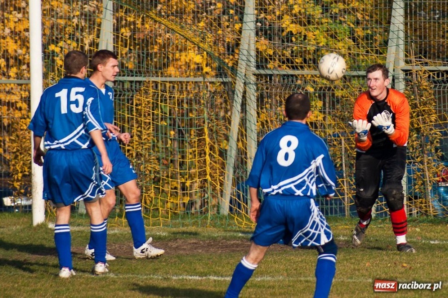 Zdjęcie w galerii na portalu naszraciborz.pl: Horror na boisku w Ocicach wiadomości z regionu