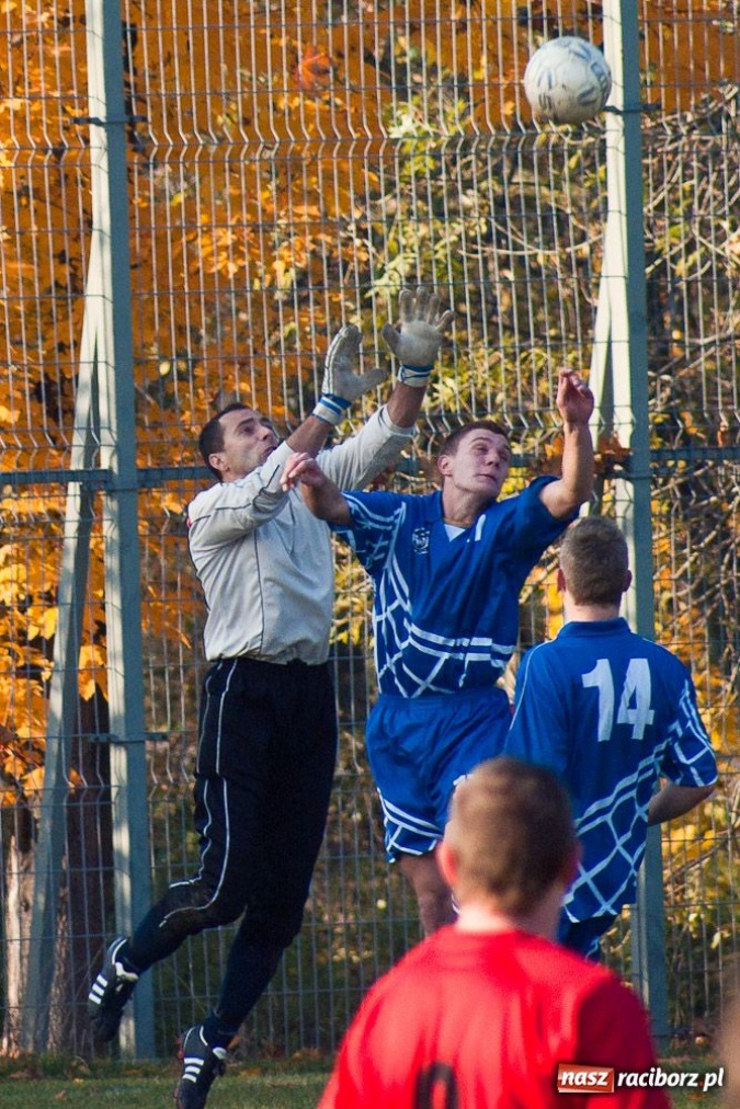 Zdjęcie w galerii na portalu naszraciborz.pl: Horror na boisku w Ocicach wiadomości z regionu