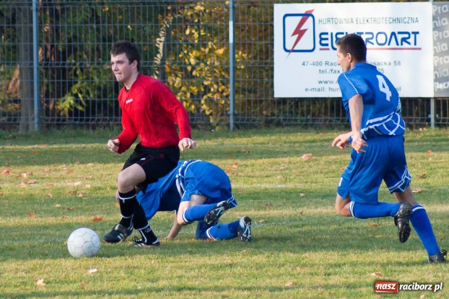 Zdjęcie w galerii na portalu naszraciborz.pl: Horror na boisku w Ocicach wiadomości z regionu