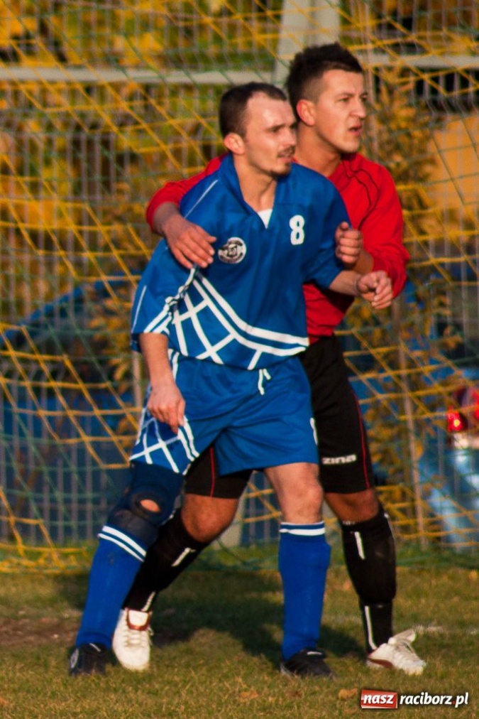 Zdjęcie w galerii na portalu naszraciborz.pl: Horror na boisku w Ocicach wiadomości z regionu