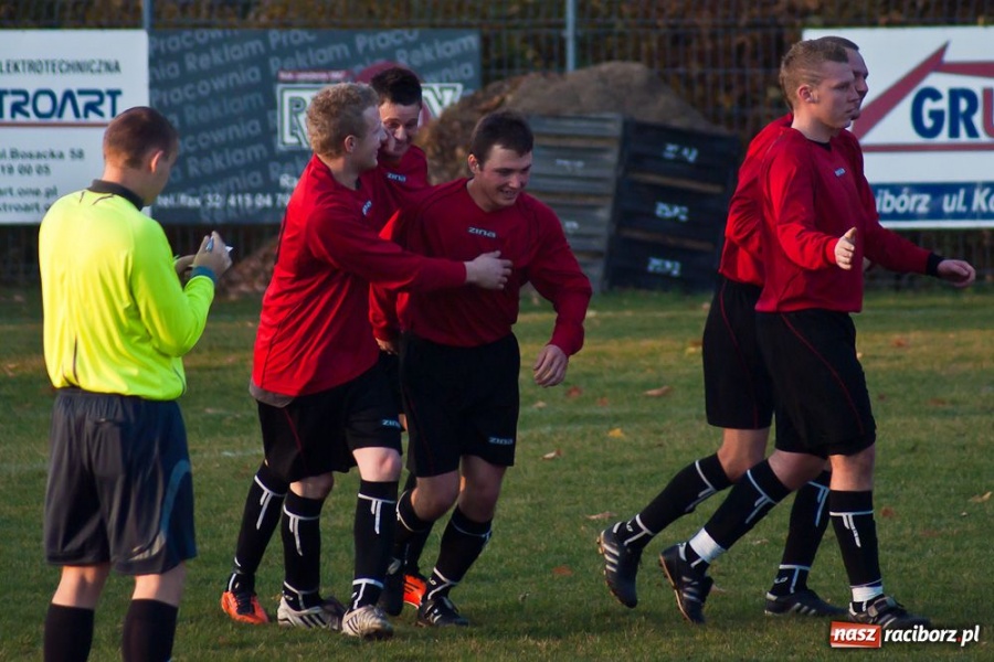 Zdjęcie w galerii na portalu naszraciborz.pl: Horror na boisku w Ocicach wiadomości z regionu