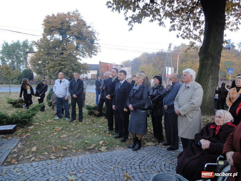 Zdjęcie w galerii na portalu naszraciborz.pl: Poświęcenie pomnika poległych wiadomości z regionu