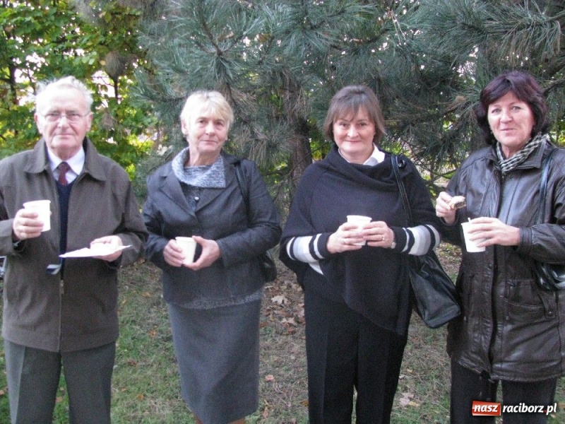 Zdjęcie w galerii na portalu naszraciborz.pl: Poświęcenie pomnika poległych wiadomości z regionu