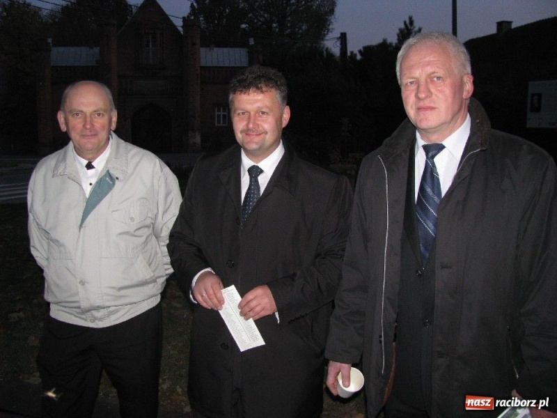 Zdjęcie w galerii na portalu naszraciborz.pl: Poświęcenie pomnika poległych wiadomości z regionu