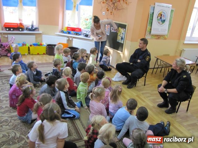 Zdjęcie w galerii na portalu naszraciborz.pl: Strażnicy mówią o bezpieczeństwie wiadomości z regionu