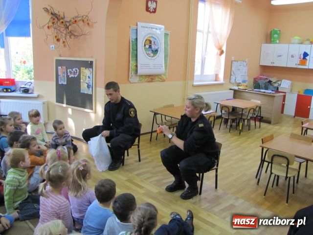 Zdjęcie w galerii na portalu naszraciborz.pl: Strażnicy mówią o bezpieczeństwie wiadomości z regionu