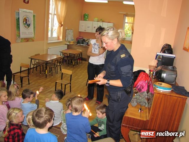 Zdjęcie w galerii na portalu naszraciborz.pl: Strażnicy mówią o bezpieczeństwie wiadomości z regionu