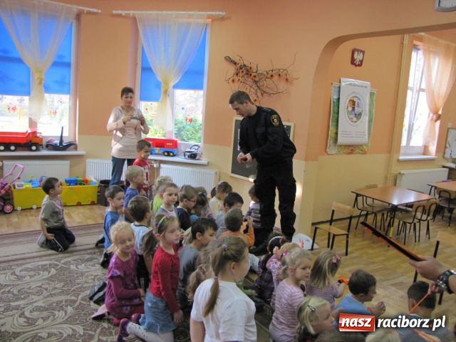 Zdjęcie w galerii na portalu naszraciborz.pl: Strażnicy mówią o bezpieczeństwie wiadomości z regionu