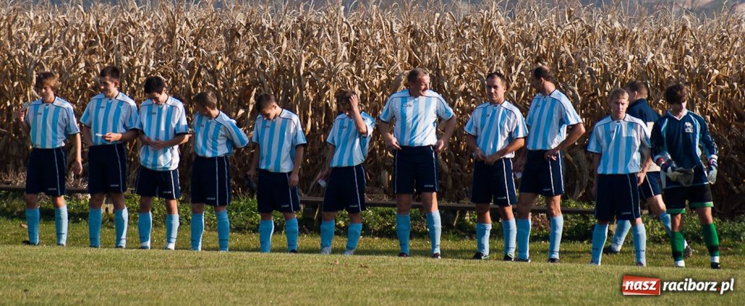 Zdjęcie w galerii na portalu naszraciborz.pl: Samborowice za słabe na rezerwy Dębu wiadomości z regionu